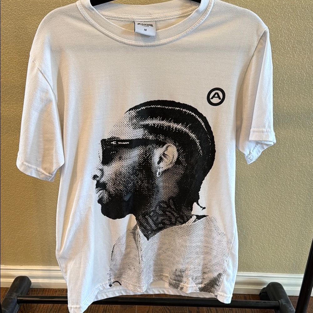 Bent Fiayaz-White Short-Sleeve Graphic Tee with Black Portrait Print